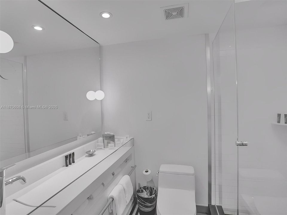 待售: $499,000 (1 贝兹, 1 浴室, 694 平方英尺)