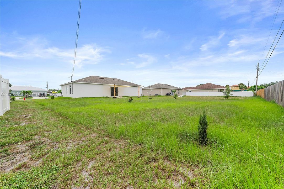 最近租的: $2,300 (2 贝兹, 2 浴室, 1230 平方英尺)