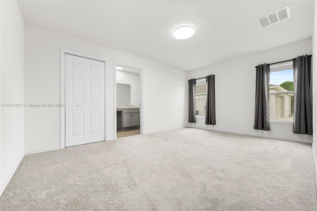 最近租的: $2,300 (2 贝兹, 2 浴室, 1230 平方英尺)