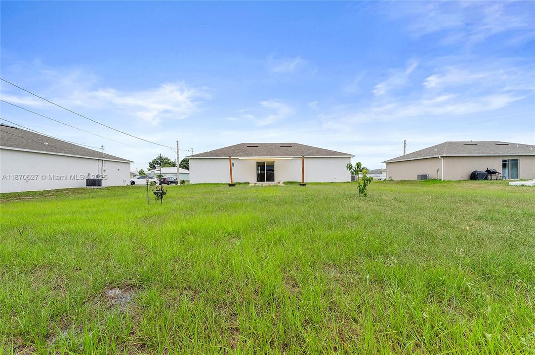 最近租的: $2,300 (2 贝兹, 2 浴室, 1230 平方英尺)