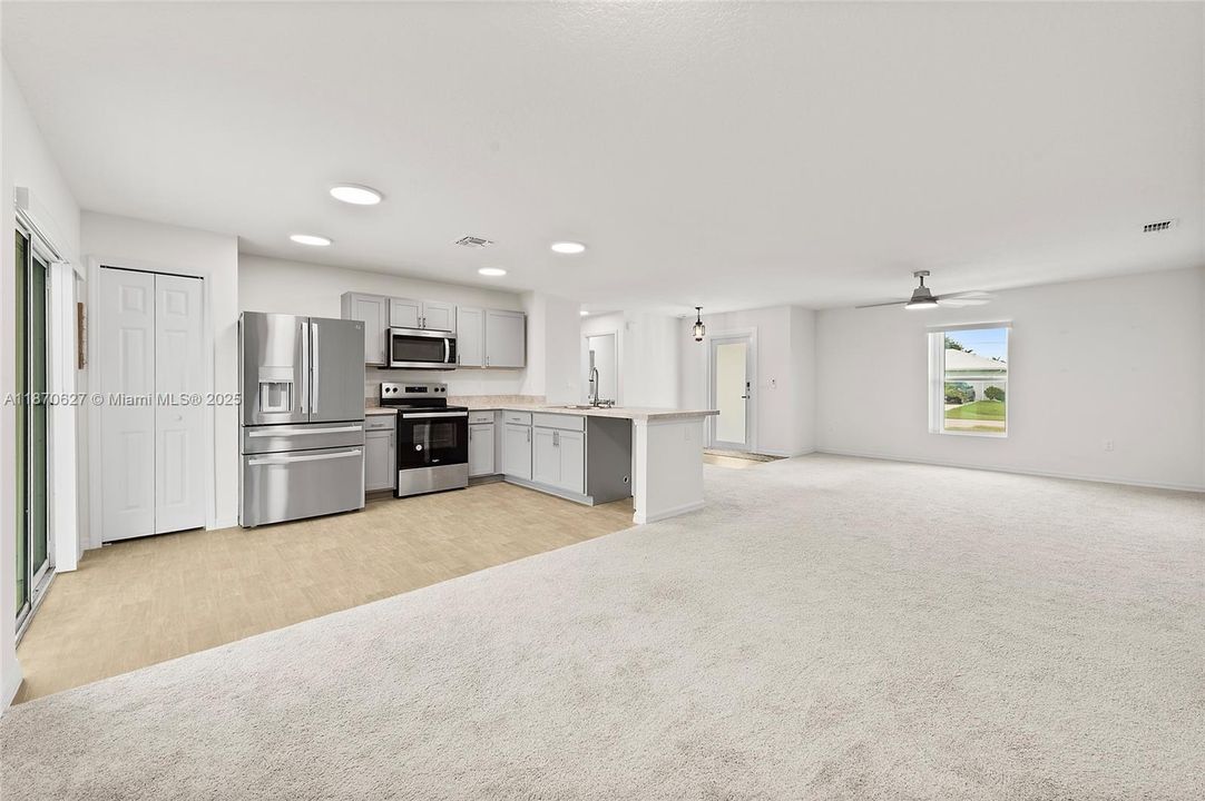 最近租的: $2,300 (2 贝兹, 2 浴室, 1230 平方英尺)