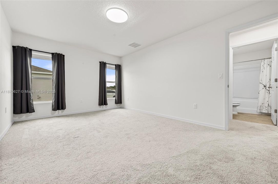 最近租的: $2,300 (2 贝兹, 2 浴室, 1230 平方英尺)