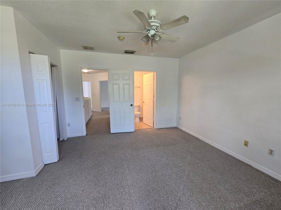 最近租的: $2,000 (3 贝兹, 2 浴室, 1259 平方英尺)