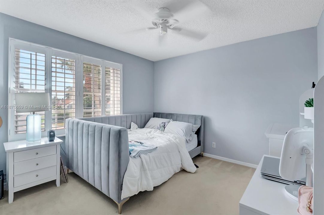 Active With Contract: $5,700 (4 beds, 3 baths, 2676 Square Feet)