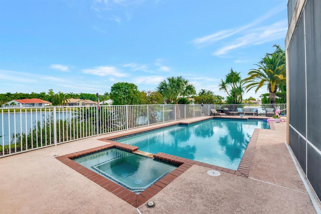 Active With Contract: $5,700 (4 beds, 3 baths, 2676 Square Feet)