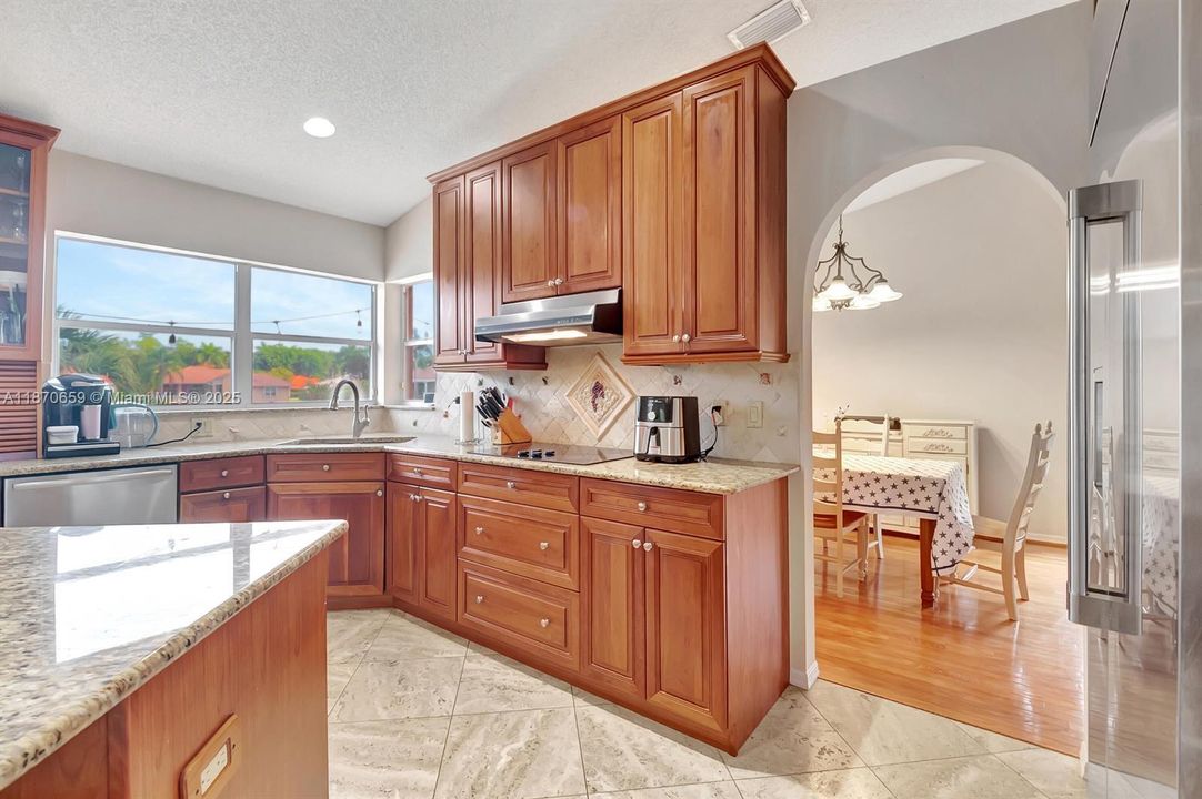 Active With Contract: $5,700 (4 beds, 3 baths, 2676 Square Feet)