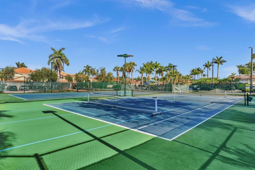 Active With Contract: $5,700 (4 beds, 3 baths, 2676 Square Feet)