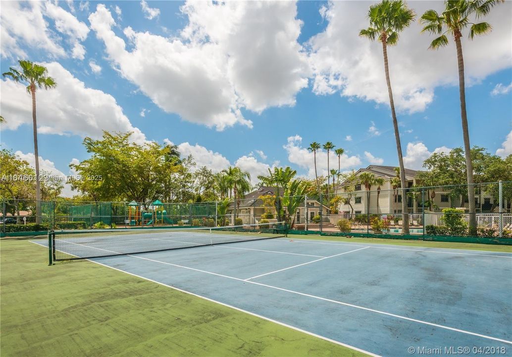 Activo con contrato: $2,000 (2 camas, 2 baños, 1114 Pies cuadrados)