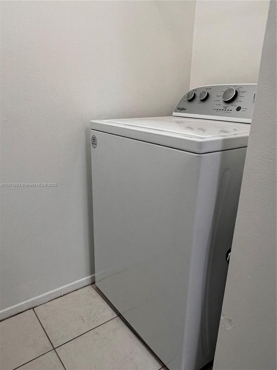 Activo con contrato: $2,000 (2 camas, 2 baños, 1114 Pies cuadrados)