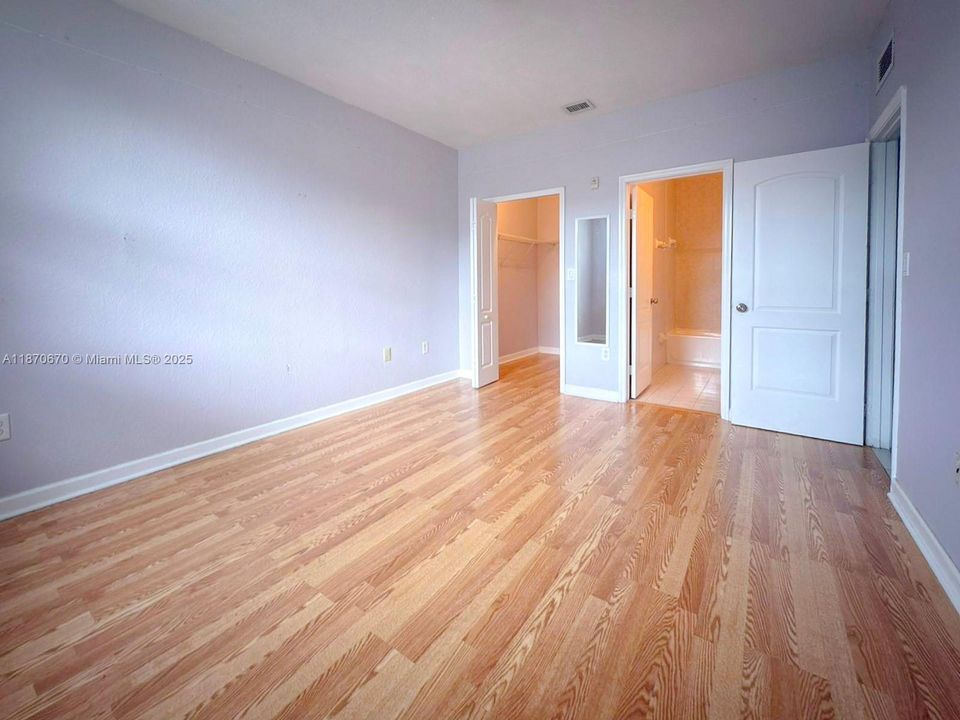 For Sale: $240,000 (3 beds, 2 baths, 1182 Square Feet)