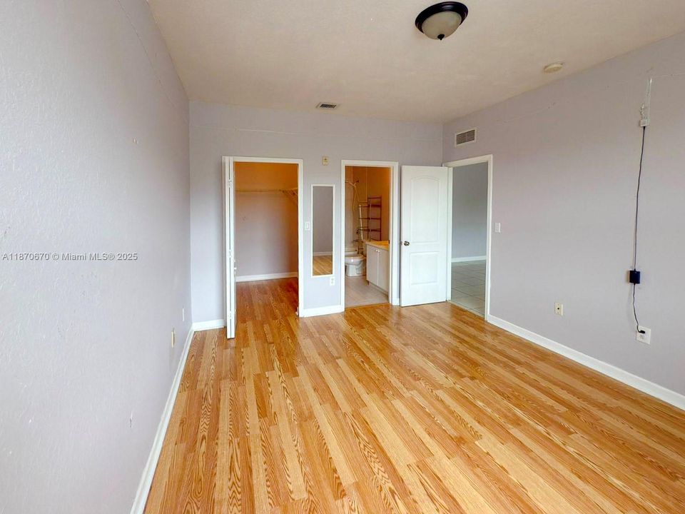 For Sale: $240,000 (3 beds, 2 baths, 1182 Square Feet)