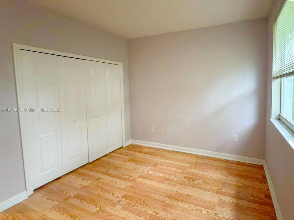 For Sale: $240,000 (3 beds, 2 baths, 1182 Square Feet)