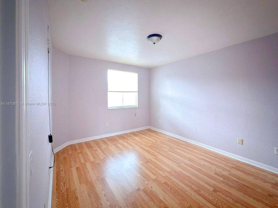 For Sale: $240,000 (3 beds, 2 baths, 1182 Square Feet)