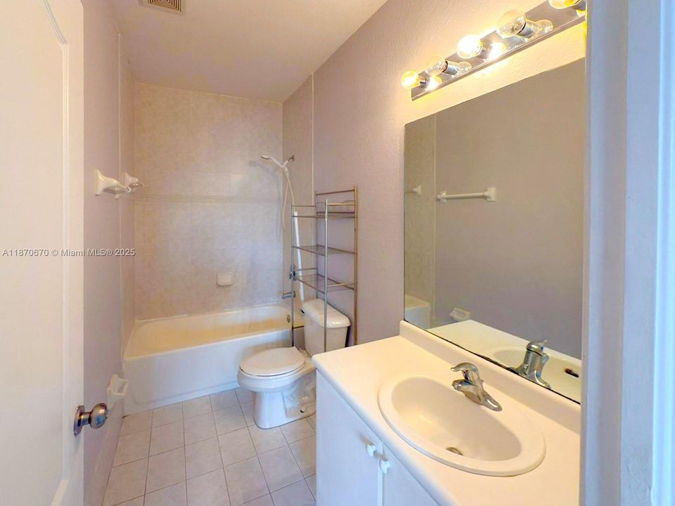 For Sale: $240,000 (3 beds, 2 baths, 1182 Square Feet)