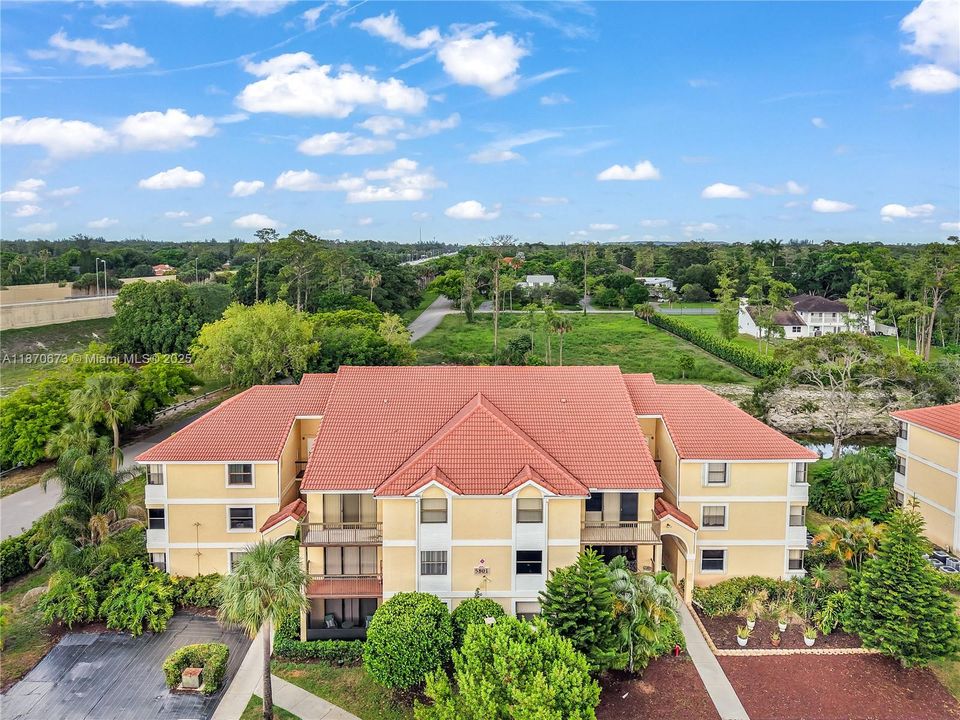 Recently Rented: $2,150 (2 beds, 2 baths, 1133 Square Feet)