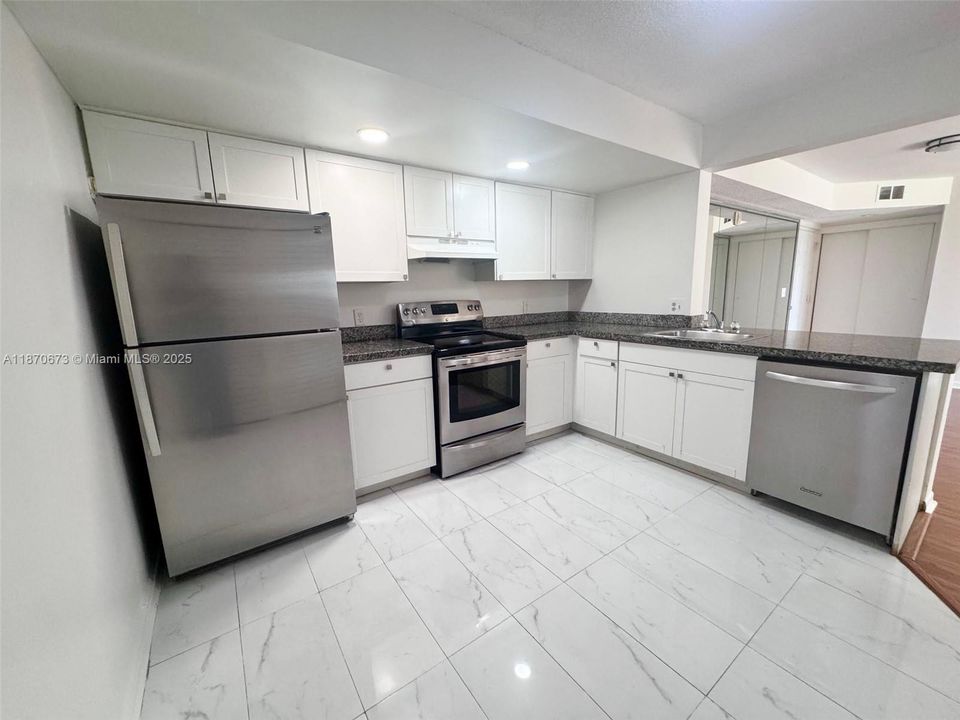 Recently Rented: $2,150 (2 beds, 2 baths, 1133 Square Feet)