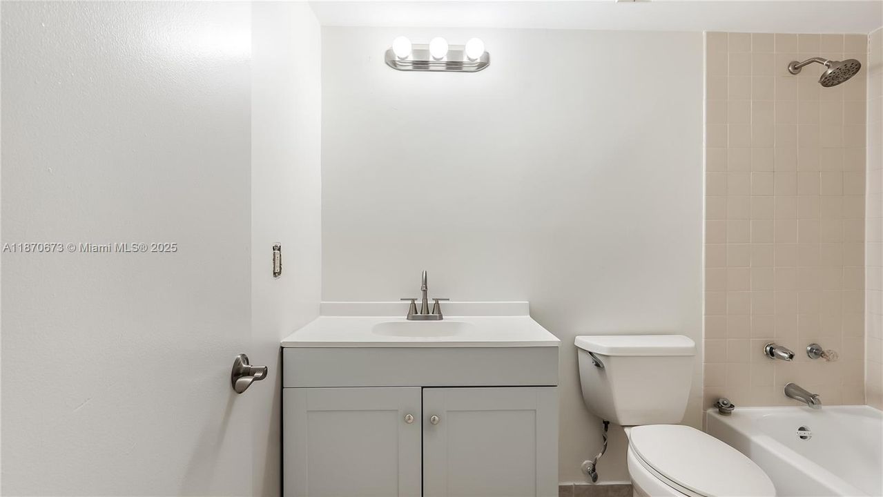 Recently Rented: $2,150 (2 beds, 2 baths, 1133 Square Feet)