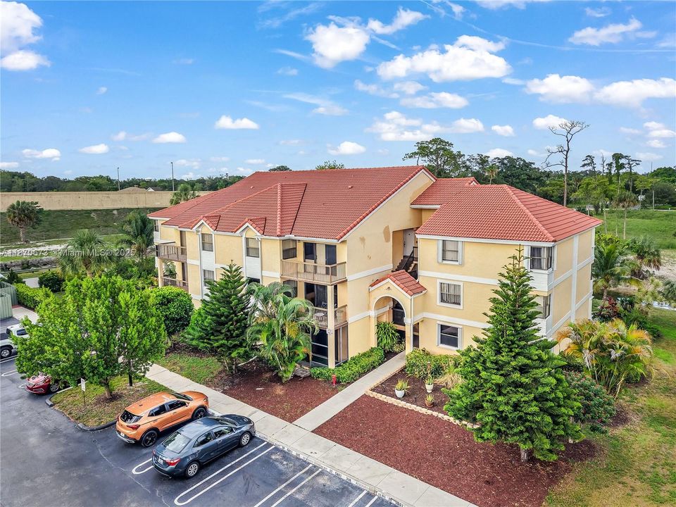 Recently Rented: $2,150 (2 beds, 2 baths, 1133 Square Feet)