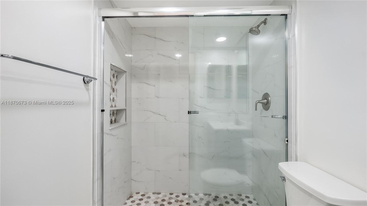 Recently Rented: $2,150 (2 beds, 2 baths, 1133 Square Feet)