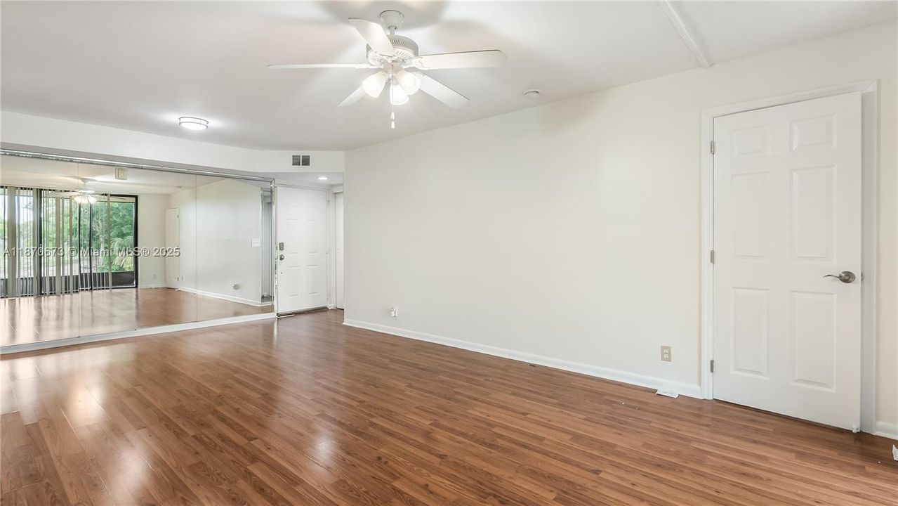 Recently Rented: $2,150 (2 beds, 2 baths, 1133 Square Feet)