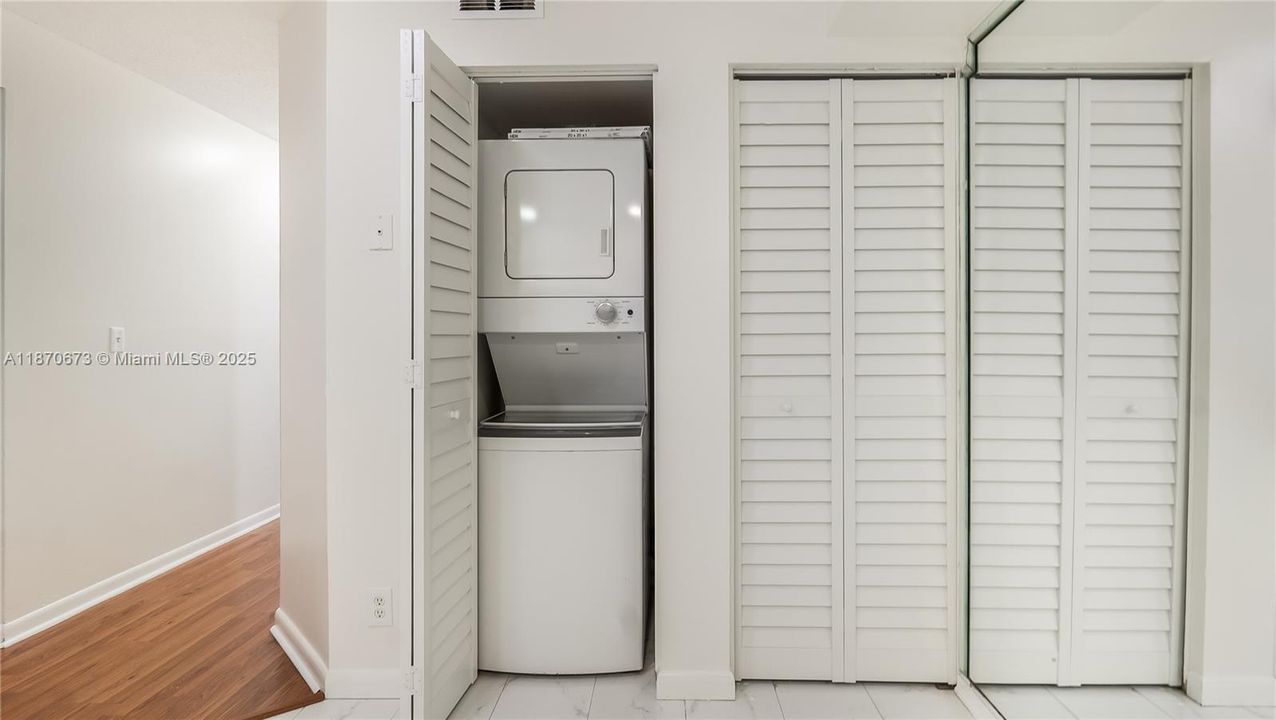 Recently Rented: $2,150 (2 beds, 2 baths, 1133 Square Feet)