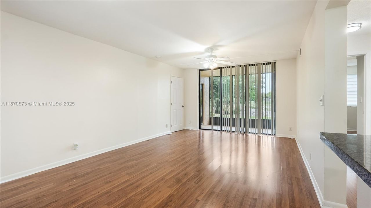 Recently Rented: $2,150 (2 beds, 2 baths, 1133 Square Feet)