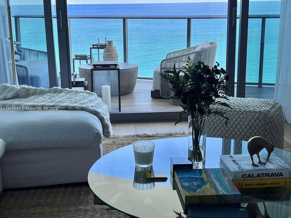 Activo con contrato: $15,500 (2 camas, 2 baños, 1447 Pies cuadrados)