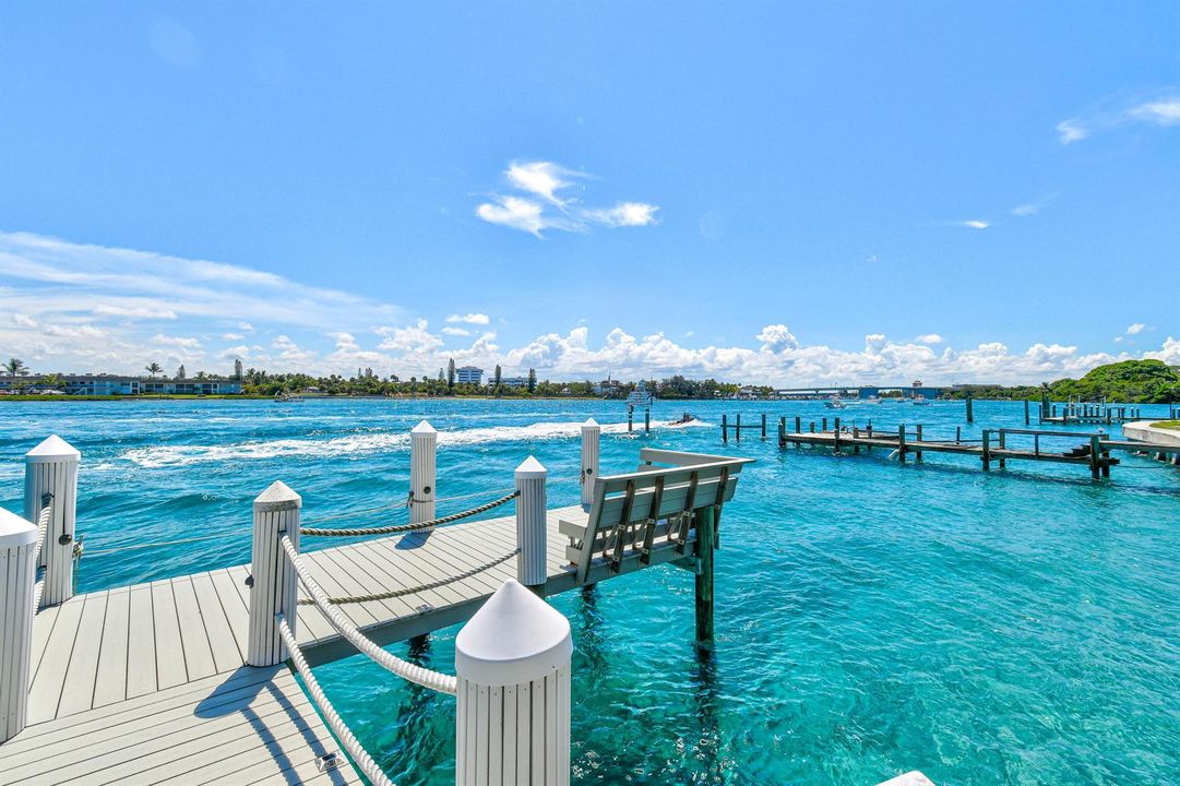 87LighthouseDr(18)