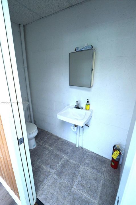 出租: $25 (0 贝兹, 0 浴室, 0 平方英尺)