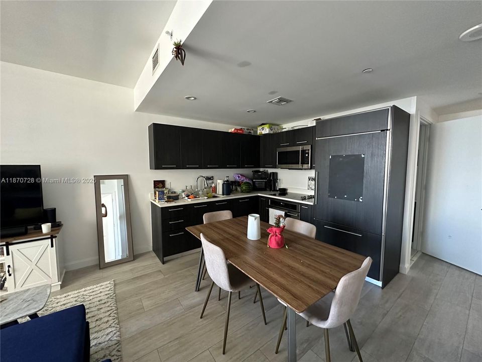 Recientemente alquilado: $3,900 (1 camas, 2 baños, 792 Pies cuadrados)