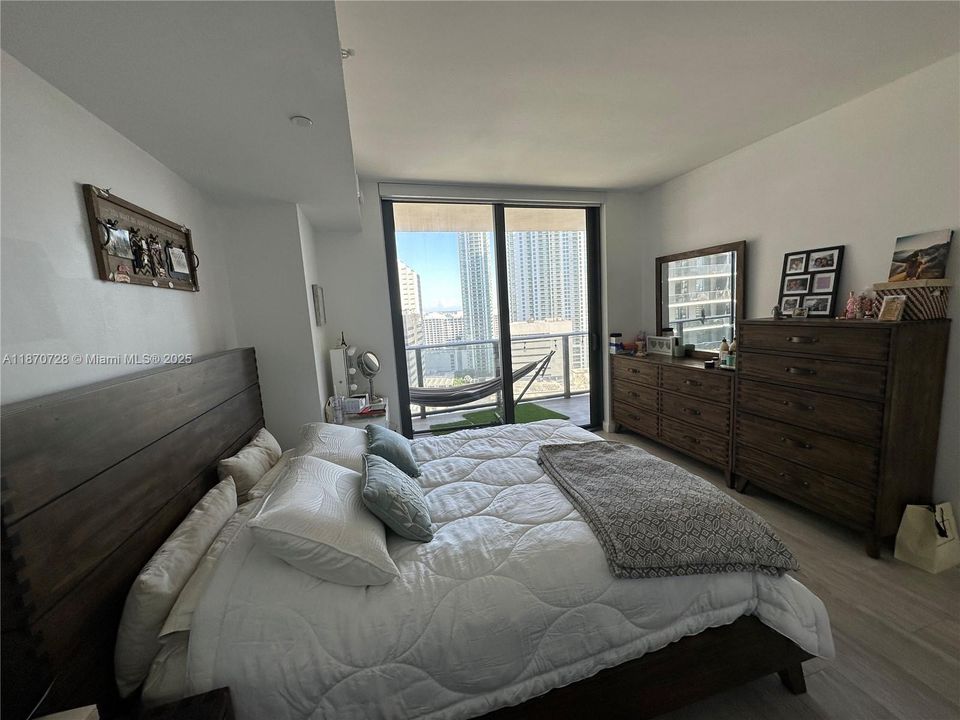 Recientemente alquilado: $3,900 (1 camas, 2 baños, 792 Pies cuadrados)