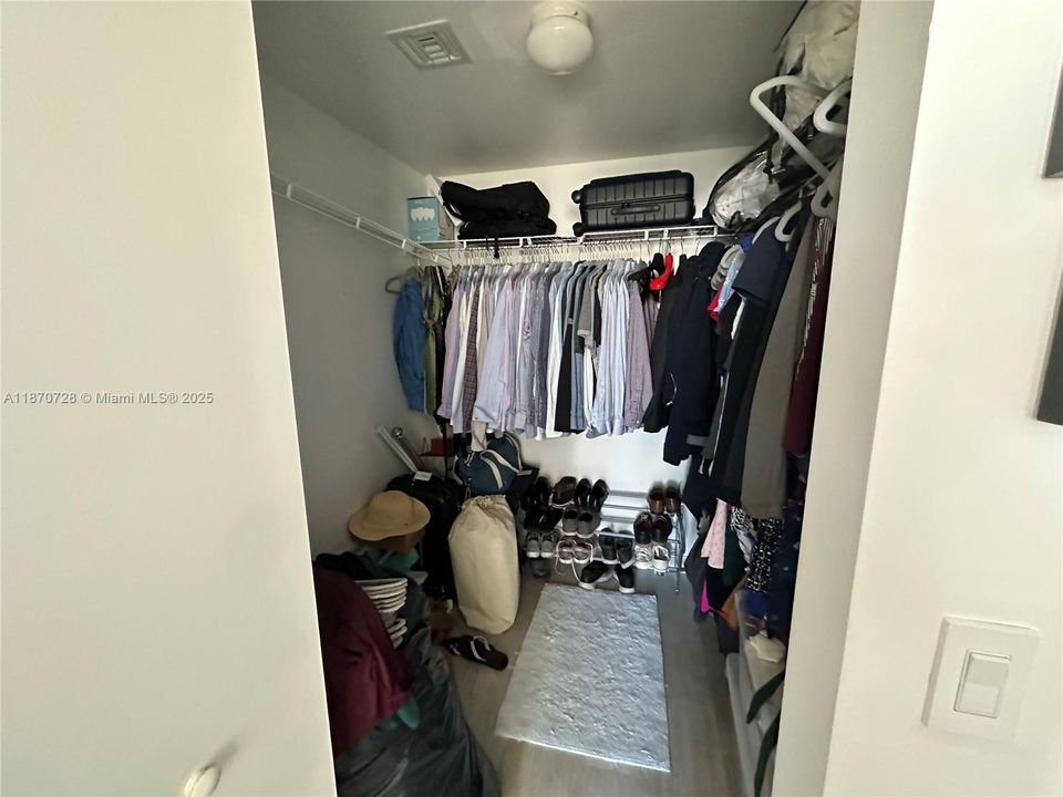 Recientemente alquilado: $3,900 (1 camas, 2 baños, 792 Pies cuadrados)