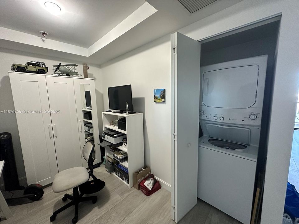 Recientemente alquilado: $3,900 (1 camas, 2 baños, 792 Pies cuadrados)