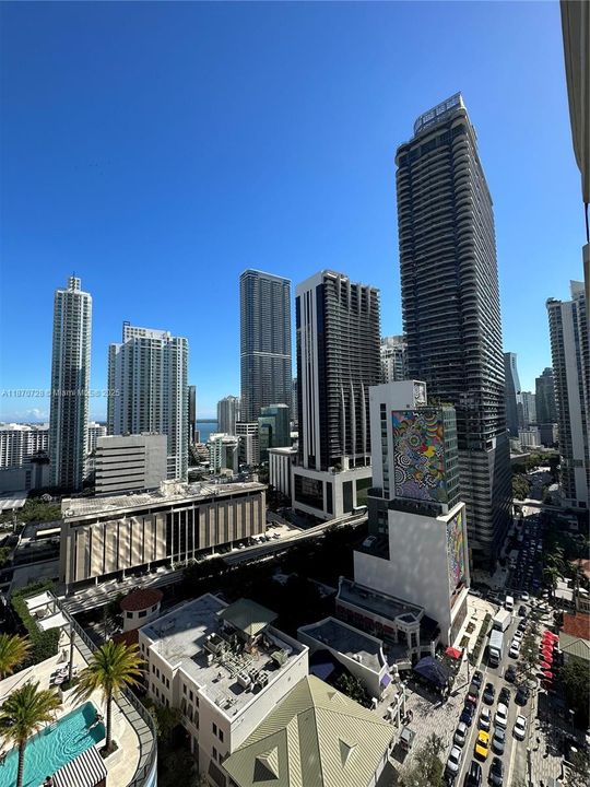 Recientemente alquilado: $3,900 (1 camas, 2 baños, 792 Pies cuadrados)