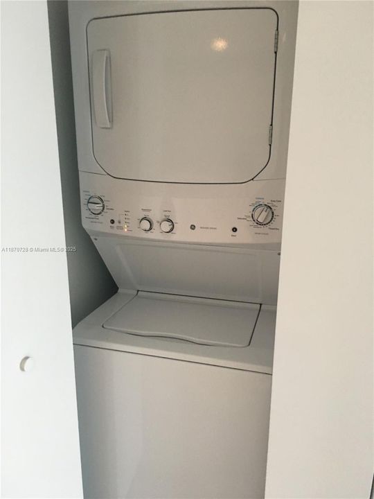 Recientemente alquilado: $3,900 (1 camas, 2 baños, 792 Pies cuadrados)