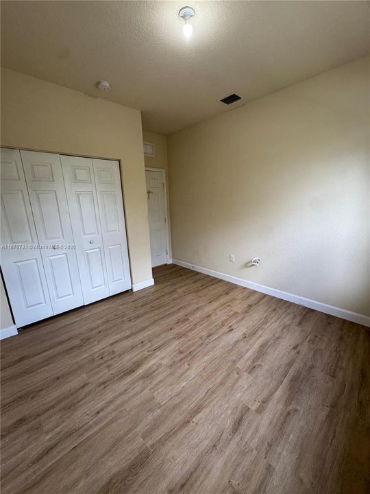 Под контрактом: $3,000 (3 спален, 2 ванн, 0 Квадратных фут)