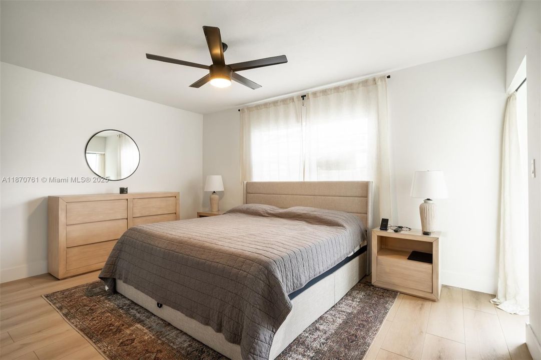 Active With Contract: $265,000 (2 beds, 2 baths, 1170 Square Feet)