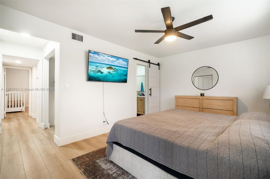 Active With Contract: $265,000 (2 beds, 2 baths, 1170 Square Feet)