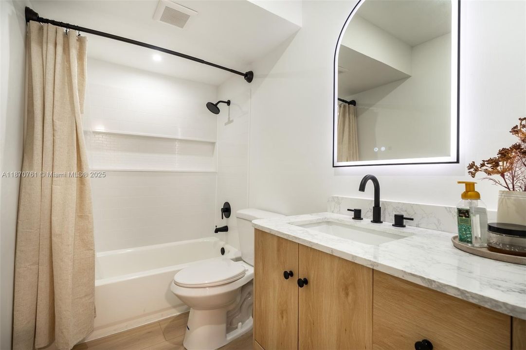 2nd Bathroom