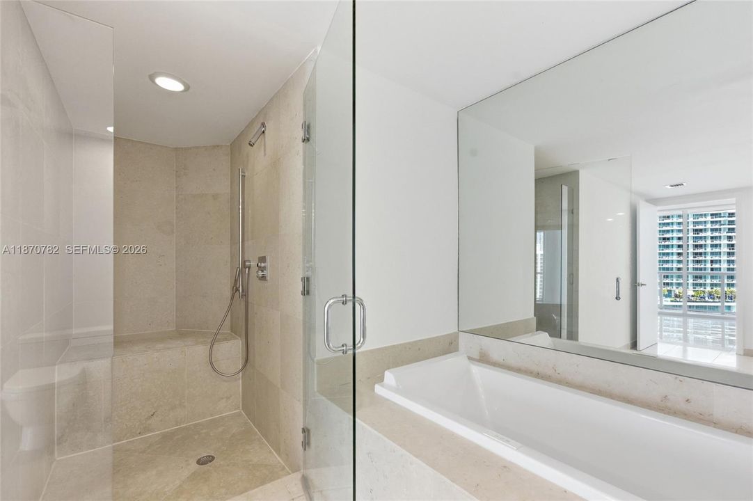 Shower & Bathtub
