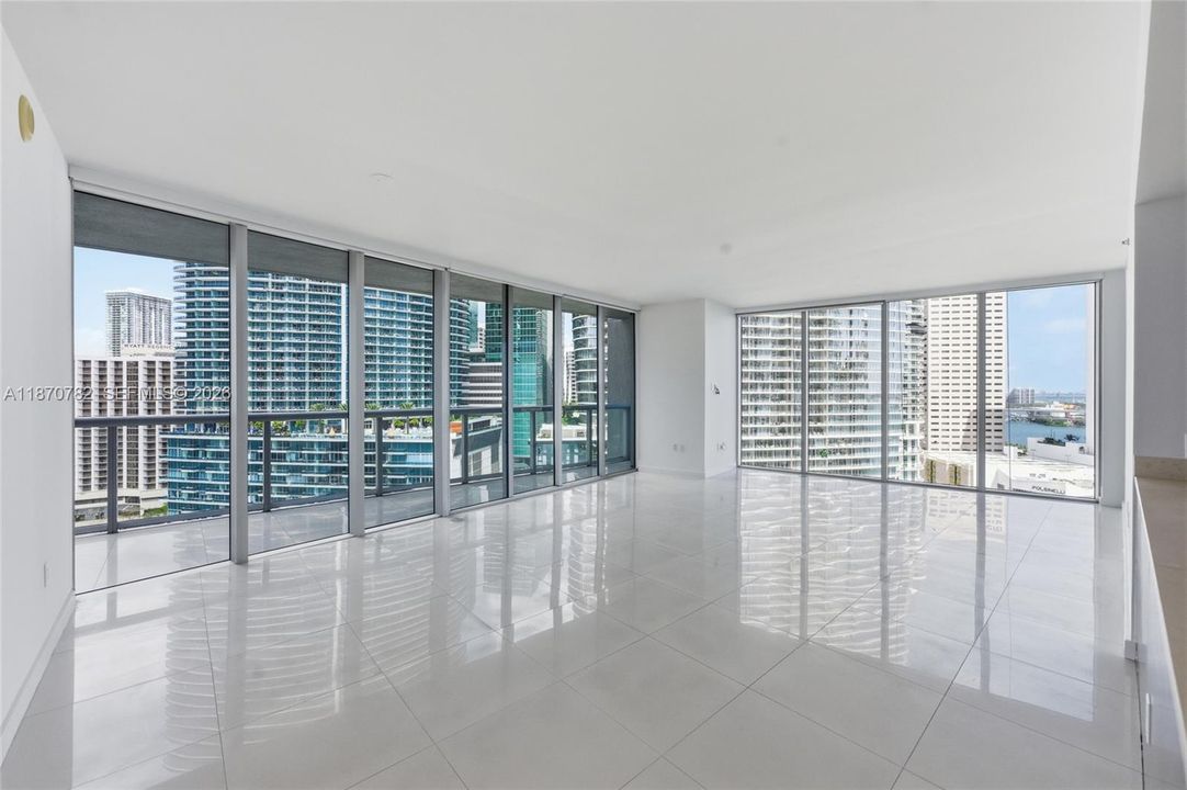 Corner design: extra windows = extra views!!