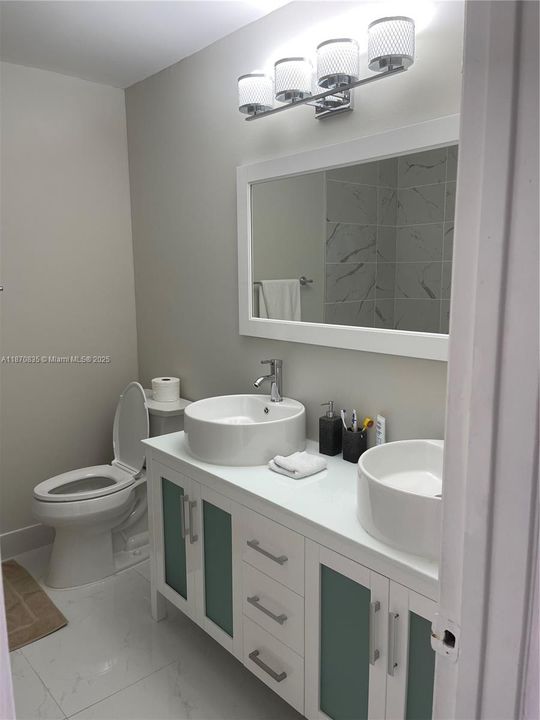 En Venta: $335,000 (3 camas, 2 baños, 1770 Pies cuadrados)