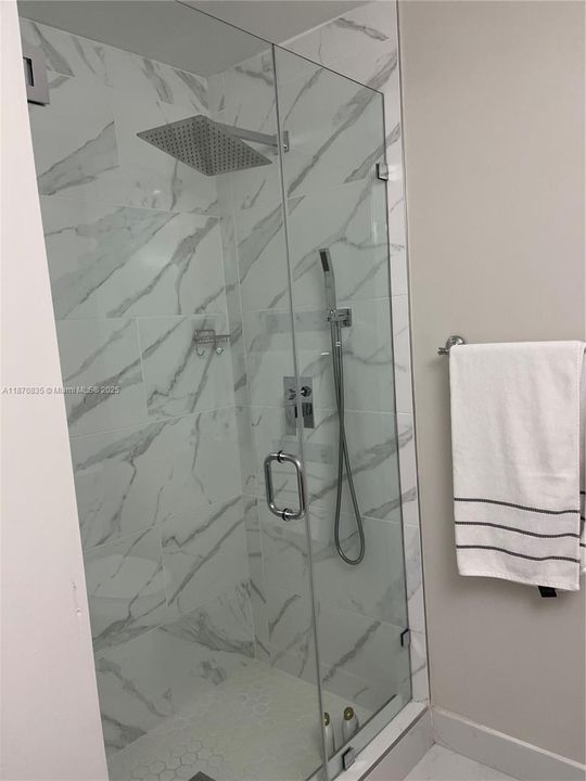 En Venta: $335,000 (3 camas, 2 baños, 1770 Pies cuadrados)