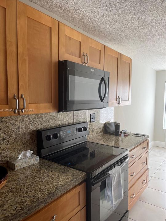 En Venta: $335,000 (3 camas, 2 baños, 1770 Pies cuadrados)