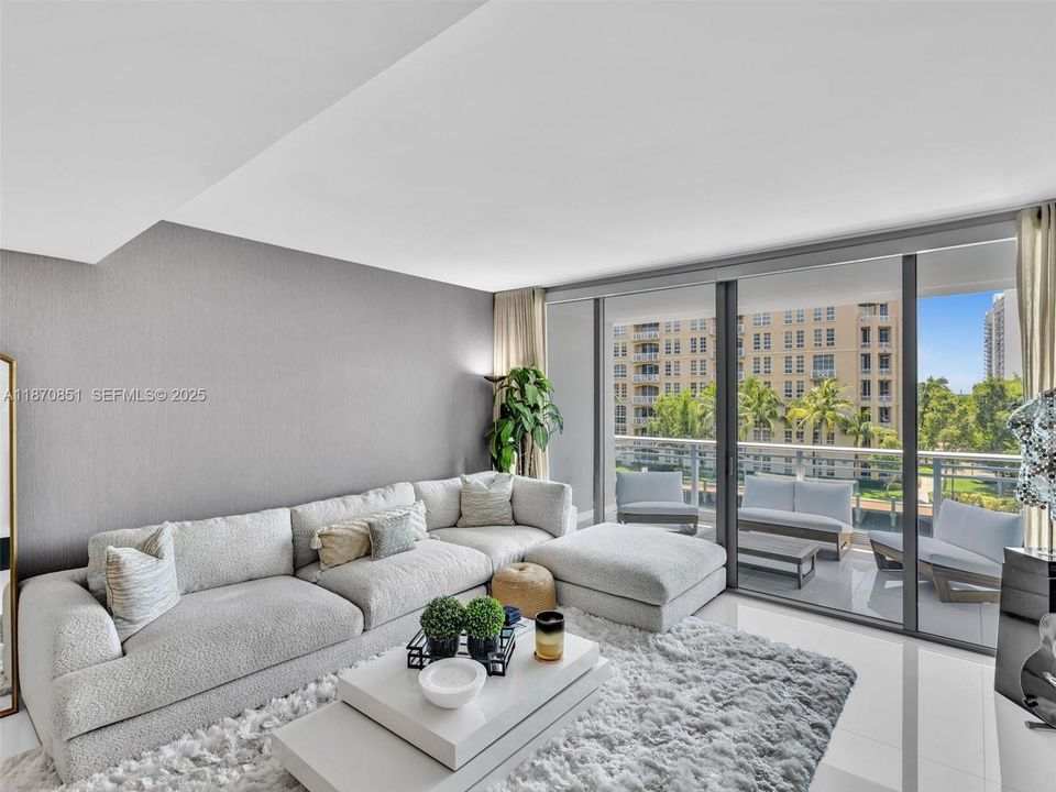 For Sale: $799,000 (2 beds, 3 baths, 1552 Square Feet)