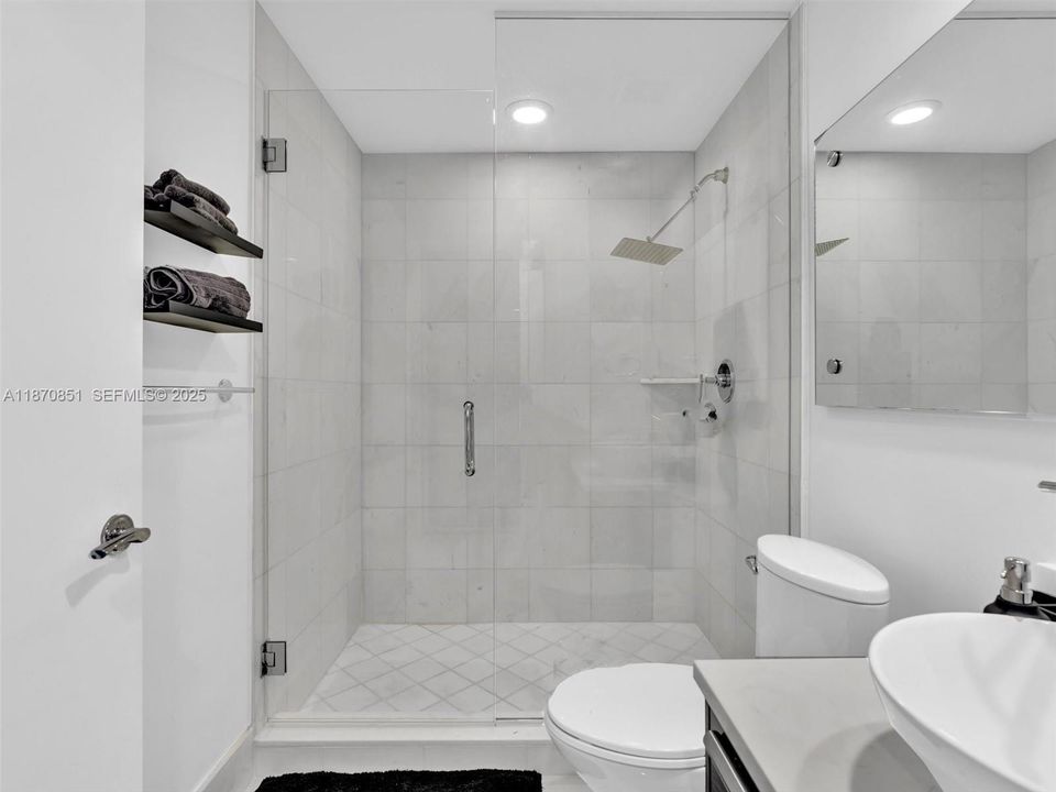 For Sale: $799,000 (2 beds, 3 baths, 1552 Square Feet)