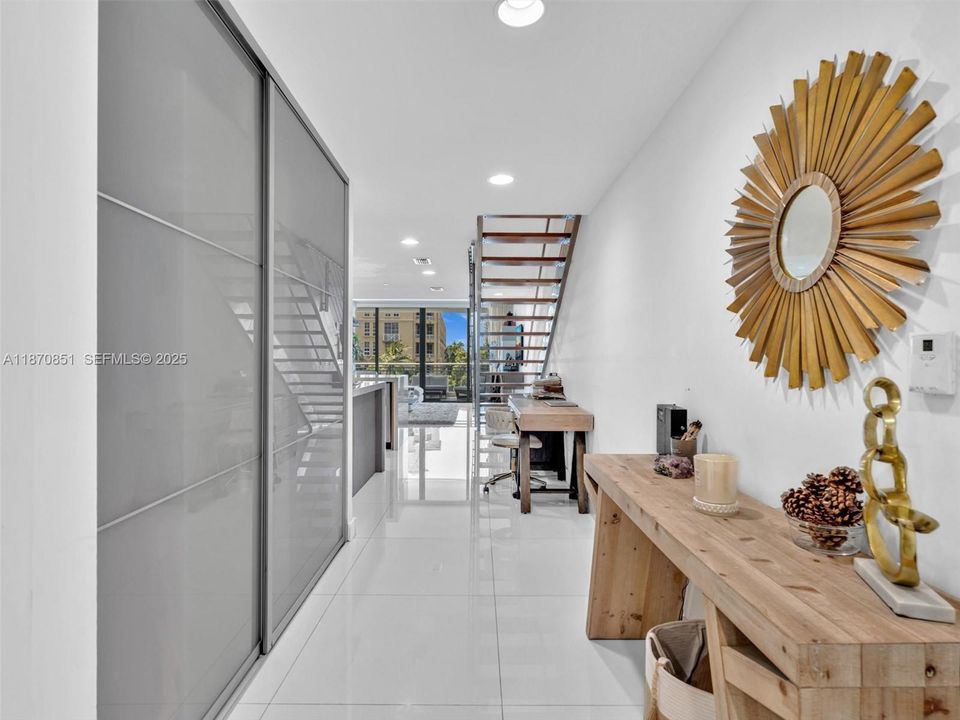 For Sale: $799,000 (2 beds, 3 baths, 1552 Square Feet)