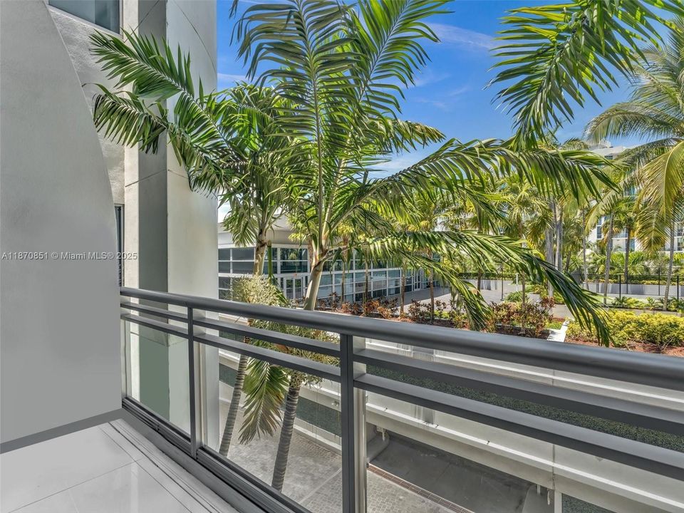 For Sale: $799,000 (2 beds, 3 baths, 1552 Square Feet)