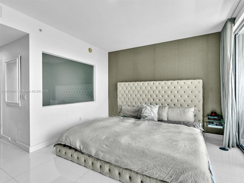 For Sale: $799,000 (2 beds, 3 baths, 1552 Square Feet)