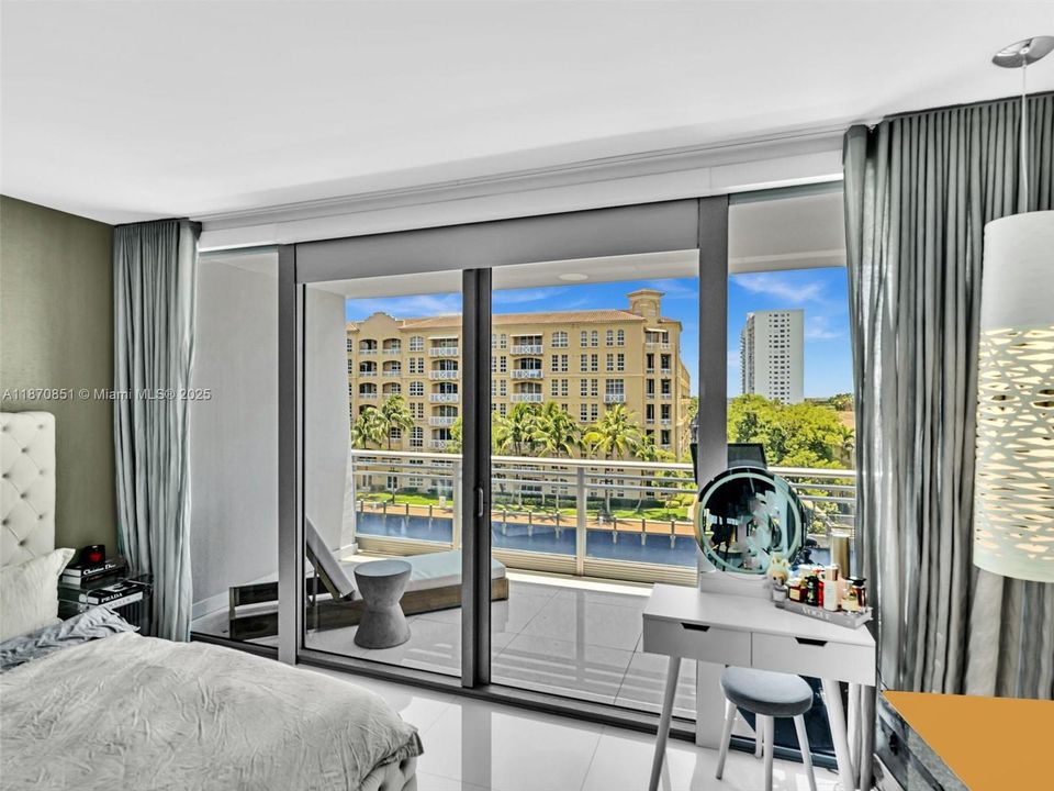 For Sale: $799,000 (2 beds, 3 baths, 1552 Square Feet)